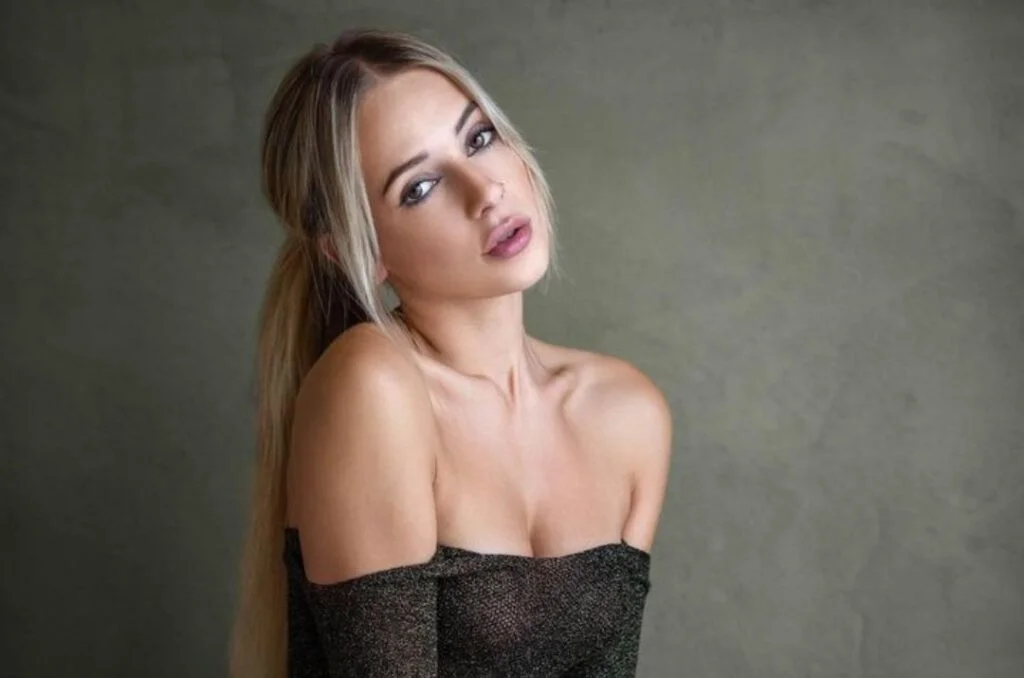 Beautiful Czech mail order wife
