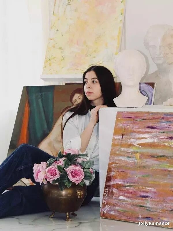 Maria, 22