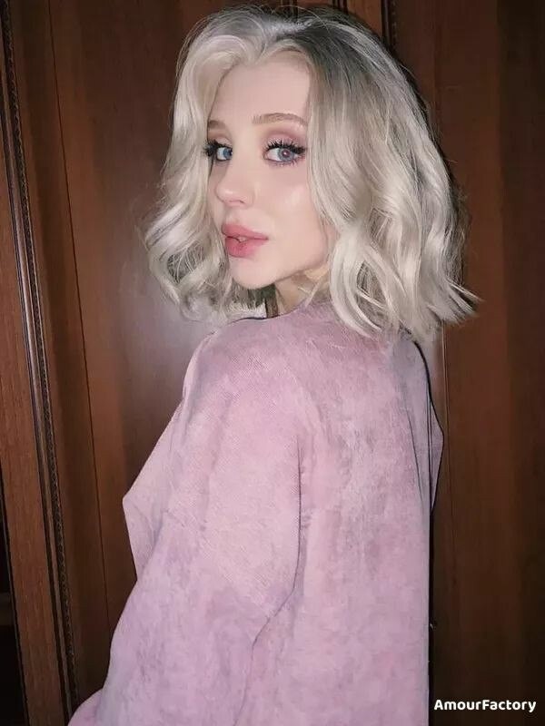 Tatiana, 22